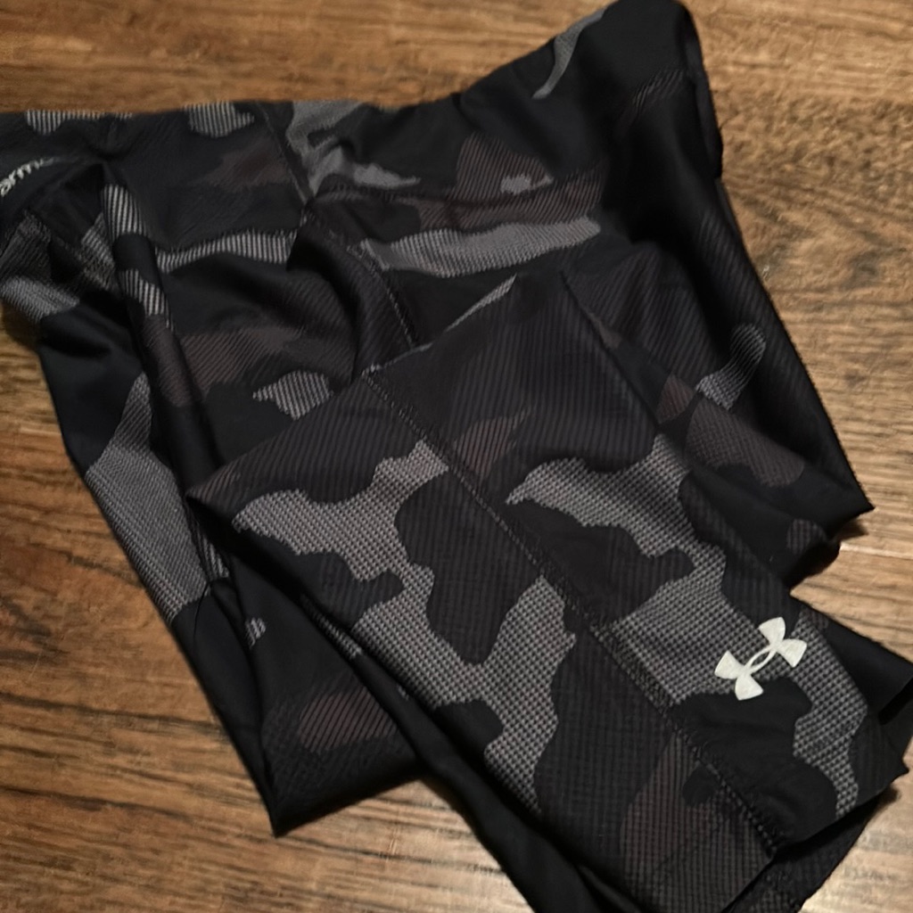 Under Armour Heat Gear Fitted Capris